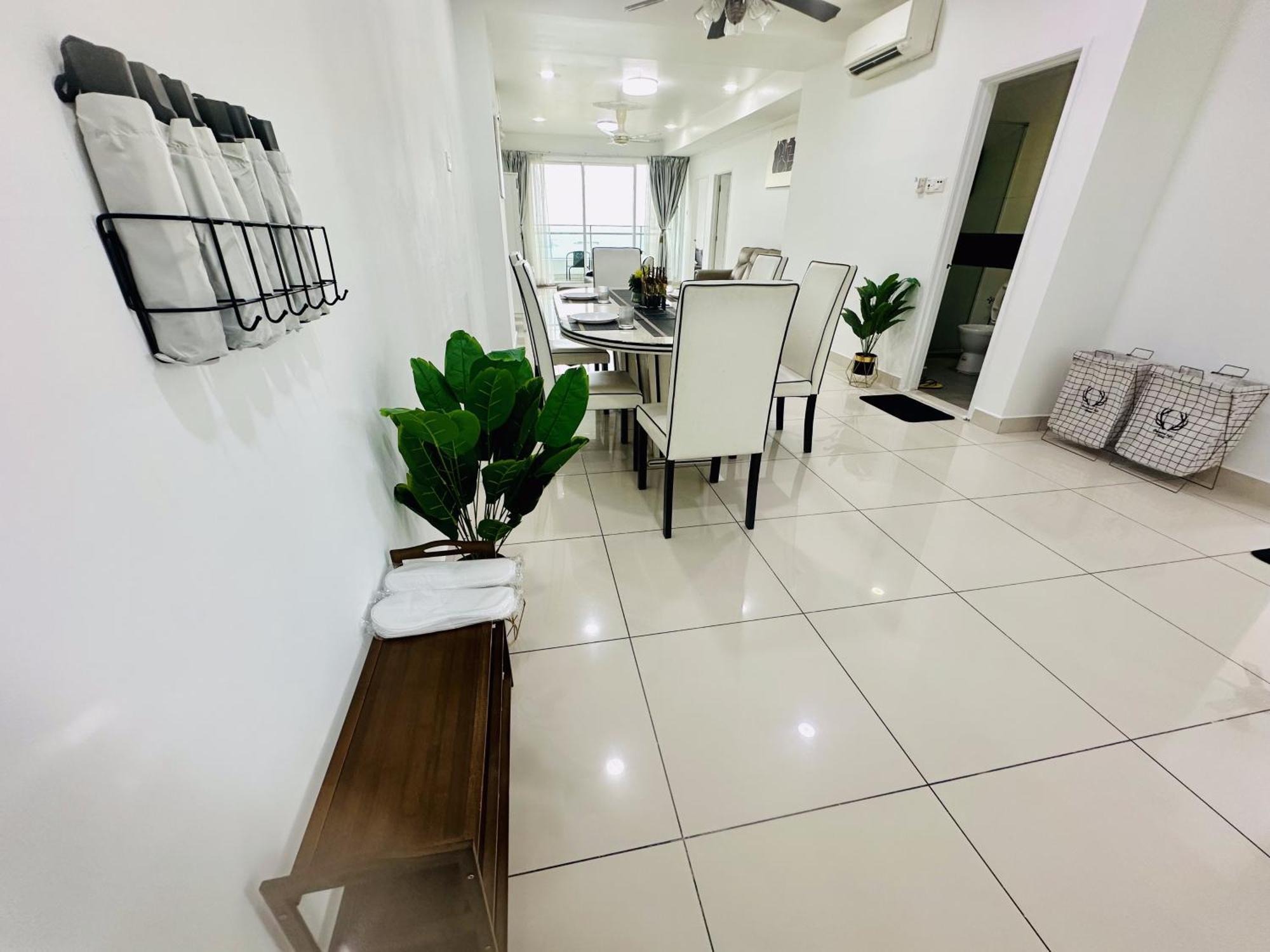 Mansion One L 10pax 3r2b L Seaview L Gleneagles L * Georgetown