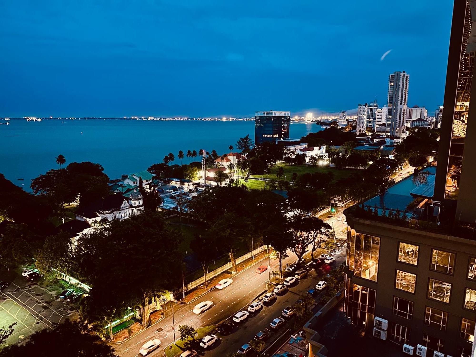 Mansion One L 10pax 3r2b L Seaview L Gleneagles L * Georgetown